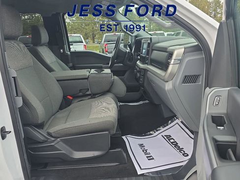 Used 2024 Ford F350 XLT w/ FX4 Off-Road Package image 9