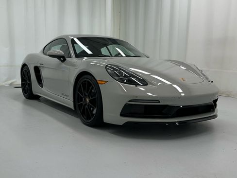 Used 2025 Porsche 718 Cayman GTS RWD image 2