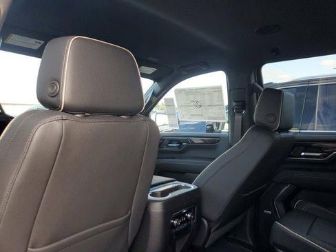 New 2026 GMC Yukon XL Elevation image 7