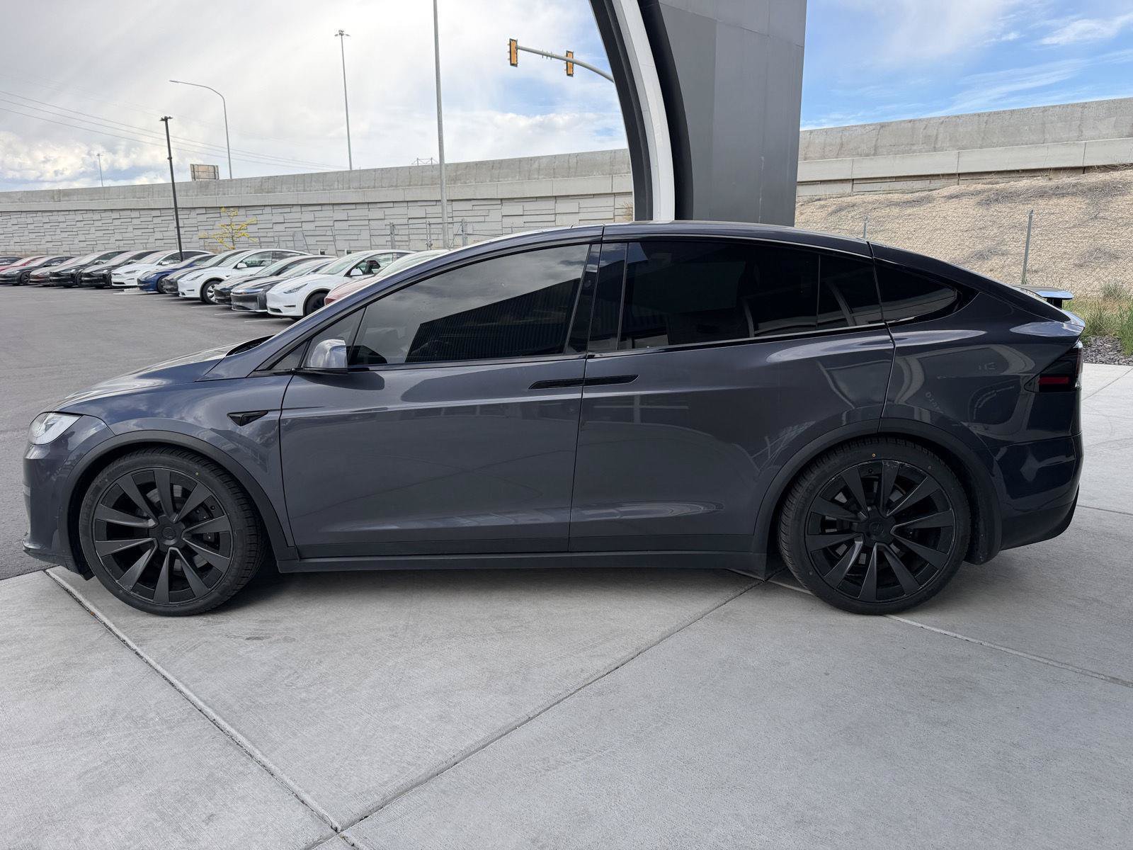 Used 2022 Tesla Model X Plaid AWD/4WD image 5