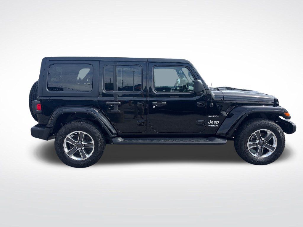 Used 2021 Jeep Wrangler Unlimited Sahara w/ Cold Weather Group AWD/4WD image 8