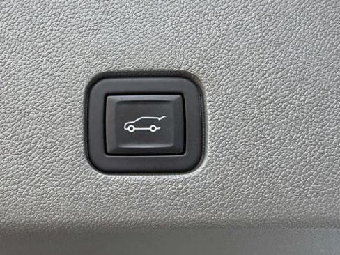 Used 2024 Cadillac XT6 Premium Luxury AWD/4WD image 30