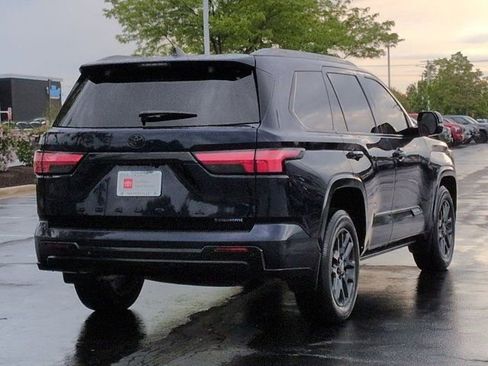 Certified 2025 Toyota Sequoia Platinum AWD/4WD image 5