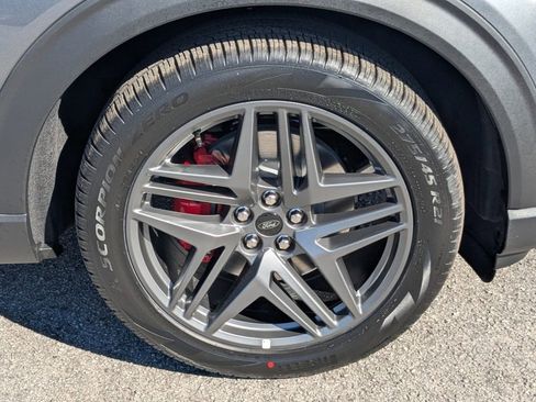 New 2026 Ford Explorer ST w/ Sun And Sound Package image 11