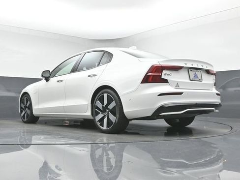 Used 2024 Volvo S60 T8 Ultimate w/ Climate Package image 41