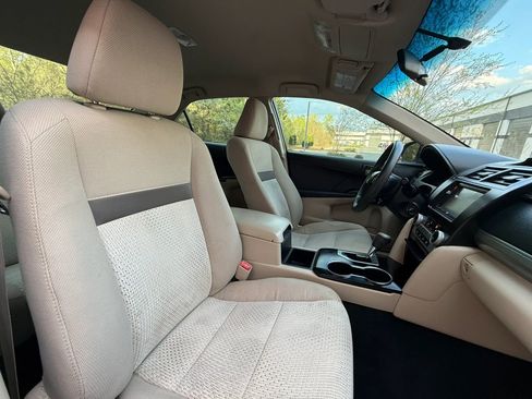 Used 2014 Toyota Camry FWD image 20