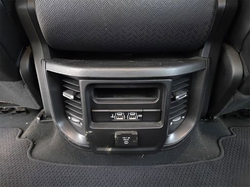 Used 2019 RAM 1500 Laramie image 10
