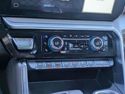 Certified 2022 GMC Sierra 1500 Denali w/ Denali Reserve Package AWD/4WD image 23