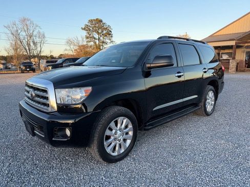 Used 2017 Toyota Sequoia Platinum image 4