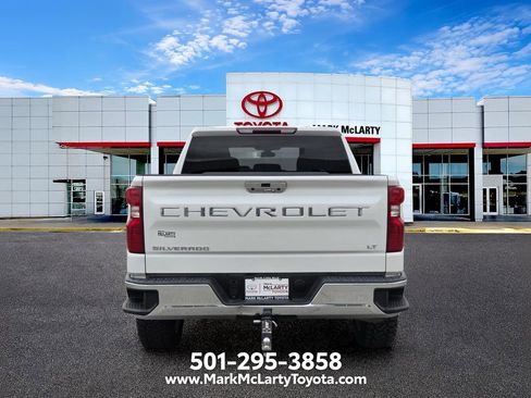 Used 2022 Chevrolet Silverado 1500 LT RWD image 4