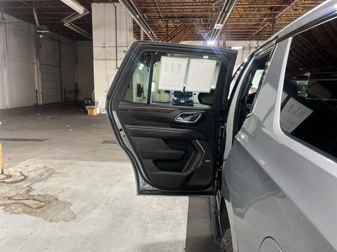 Used 2023 Chevrolet Tahoe LT AWD/4WD image 14