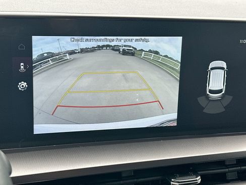 Used 2025 Kia Telluride S FWD image 17