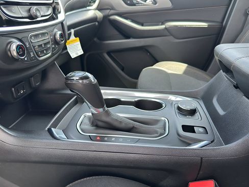 Used 2019 Chevrolet Traverse LT AWD/4WD image 18