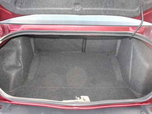 Used 2018 Dodge Challenger SXT image 17