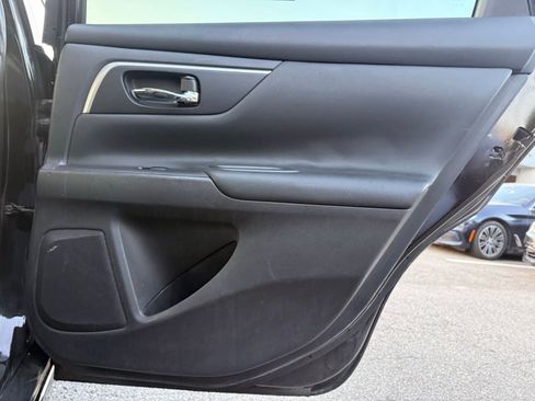 Used 2017 Nissan Altima 2.5 SR w/ Midnight Edition Package FWD image 27