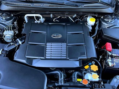 Used 2019 Subaru Outback 3.6R Limited w/ Popular Package #2 image 32