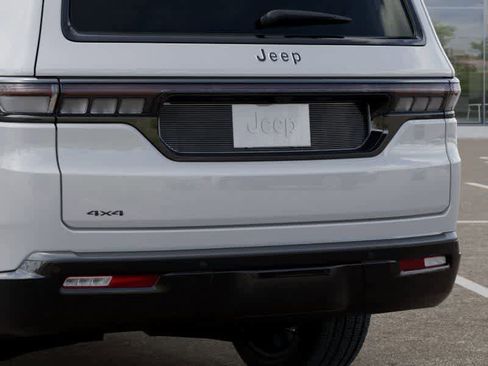 New 2026 Jeep Grand Wagoneer Limited AWD/4WD image 13