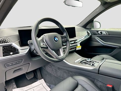 Used 2026 BMW X5 xDrive50e w/ Executive Package AWD/4WD image 9