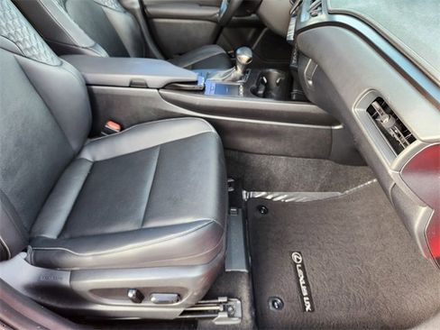 Used 2020 Lexus UX 200 w/ Premium Package image 15