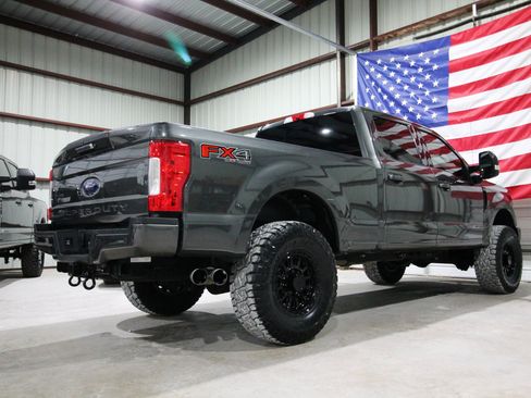 Used 2019 Ford F250 Lariat AWD/4WD image 11