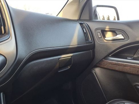 Certified 2022 GMC Canyon Denali image 15