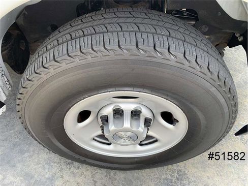Used 2020 Chevrolet Express 2500 image 22