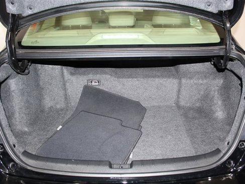 Used 2017 Honda Accord Touring image 35