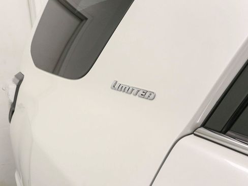 Certified 2023 Toyota 4Runner Limited AWD/4WD image 9