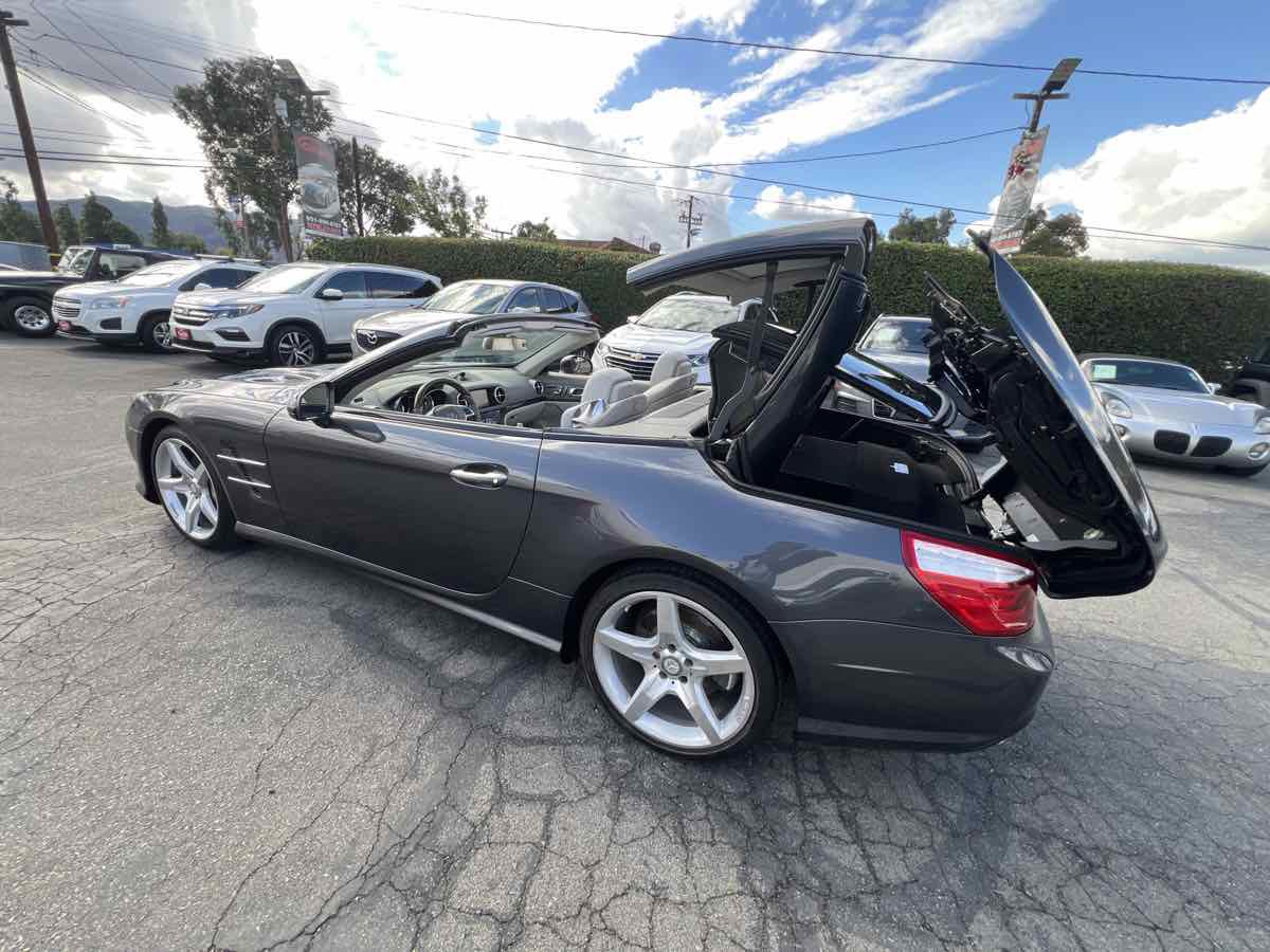 Used 2013 Mercedes-Benz SL 550 image 13