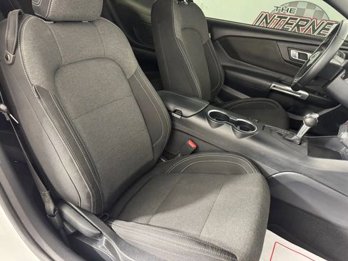 Used 2024 Ford Mustang Coupe RWD image 31