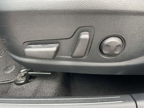 Used 2023 Kia Seltos SX image 17