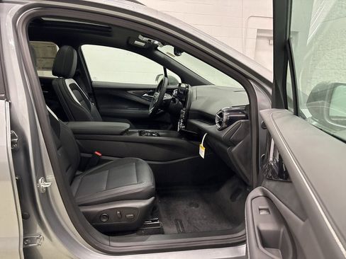 New 2026 Chevrolet Blazer EV LT image 32