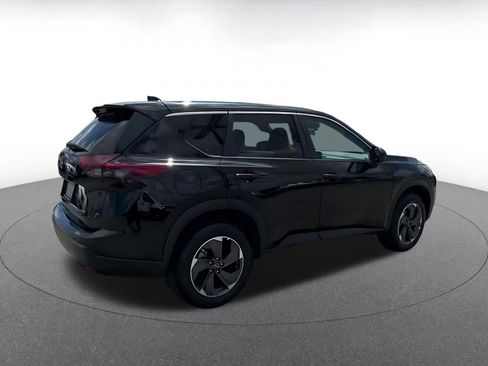 Used 2025 Nissan Rogue SV FWD image 14