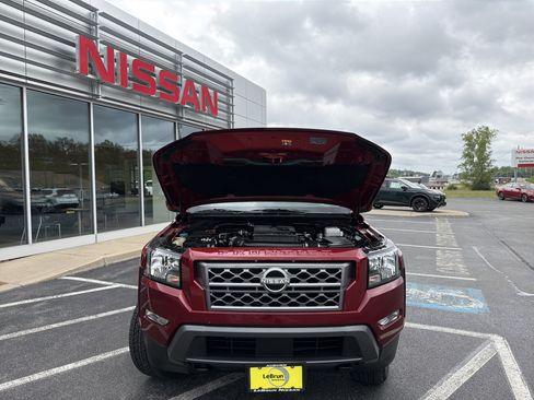 Used 2024 Nissan Frontier SV w/ SV Convenience Package AWD/4WD image 17
