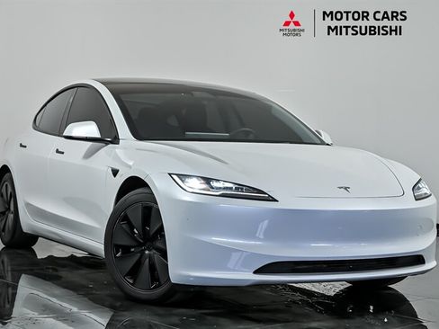 Used 2024 Tesla Model 3 Long Range RWD image 1