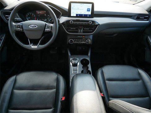 Used 2022 Ford Escape SEL image 11