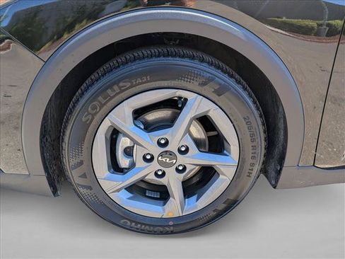 Used 2025 Kia K4 FWD image 23