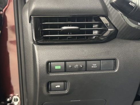 Used 2025 Nissan Sentra SV FWD image 5