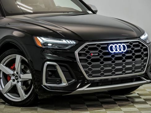 Used 2023 Audi SQ5 Prestige AWD/4WD image 2