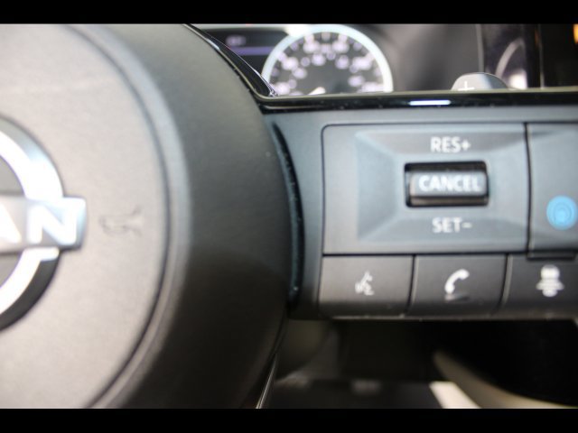Used 2022 Nissan Pathfinder Platinum AWD/4WD image 23