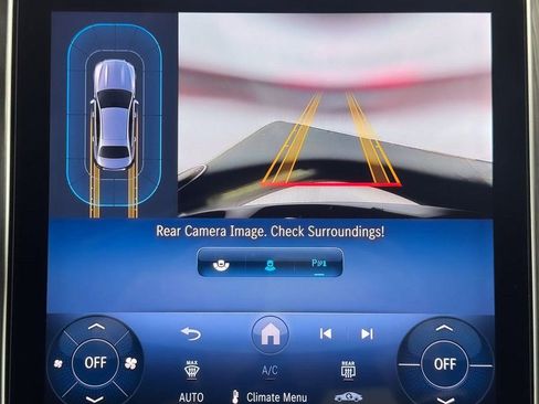 Certified 2025 Mercedes-Benz C 300 4MATIC Sedan image 19