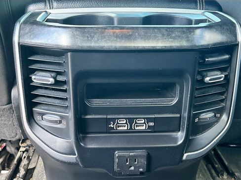 Used 2019 RAM 1500 Big Horn RWD image 18