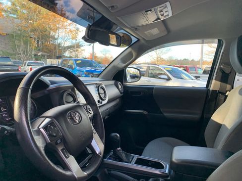 Used 2021 Toyota Tacoma SR5 image 14