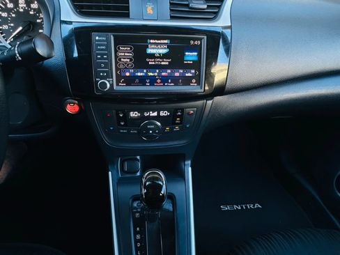 Used 2019 Nissan Sentra SV FWD image 6