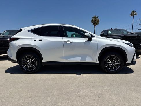 Used 2024 Lexus NX 250 FWD image 2