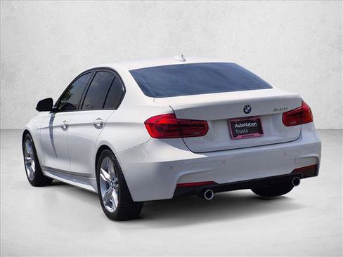 Used 2017 BMW 340i Sedan RWD image 8