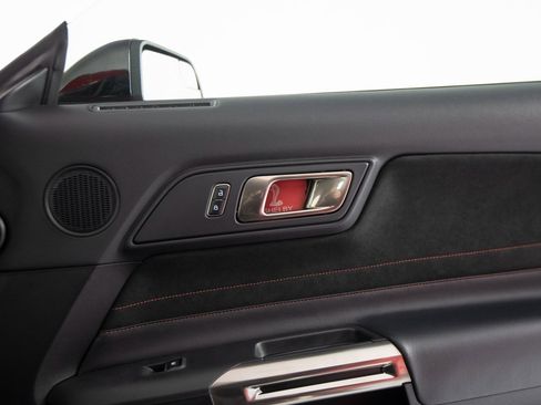 Used 2017 Ford Mustang Shelby GT350R image 35