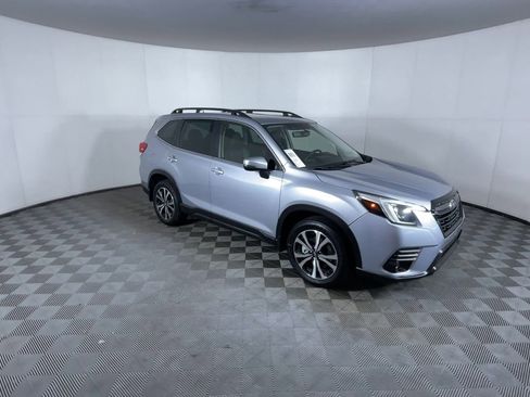 Used 2022 Subaru Forester Limited image 2