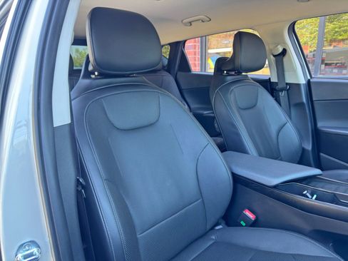 Used 2023 Kia EV6 Wind w/ Wind Technology Package image 39