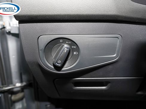 Used 2022 Volkswagen Tiguan SE FWD image 31